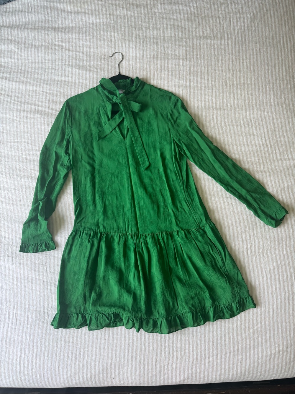 Girls' Green Long-Sleeve Tie-Neck Dress